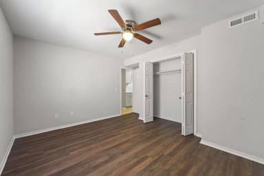 Main picture of 2748 N Barcelona Ave