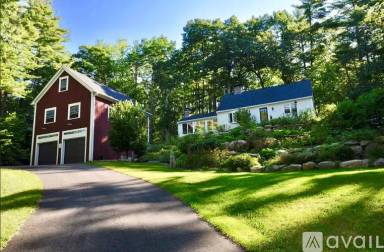 Main picture of 5 N Meadow Rd