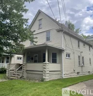 Main picture of 3315 Woodbridge Ave