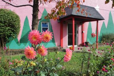 Main picture of 200 Rebecca Ave