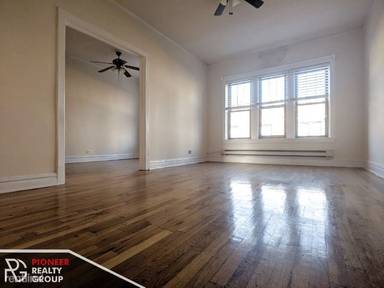 Main picture of 620-30 W Cornelia Ave