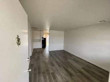 Main picture of 1002 E Wayne St