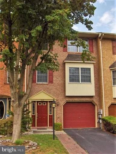 Main picture of 1026 Lindsay Ln