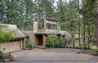 Main picture of 3905 Spring Blvd