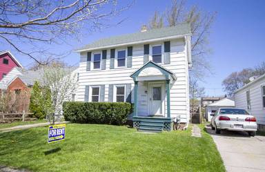 Main picture of 2338 Berdan Ave
