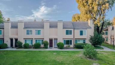 Main picture of 101 W Riverdale Ave