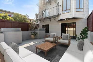 Main picture of 3301 Mission St