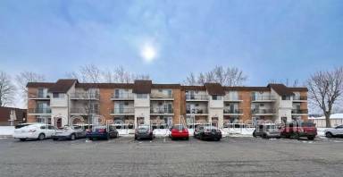Main picture of 2402 Marquette Rd