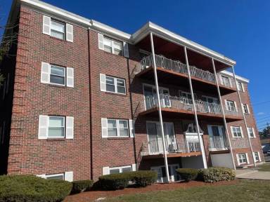 Main picture of 15 Main St