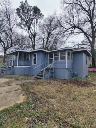 Main picture of 1016 Farrah Cir