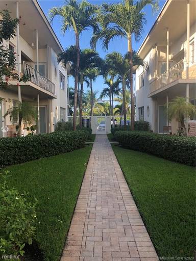 Main picture of 1120 Venetian Way