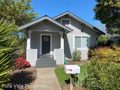 Main picture of 398 Webster St