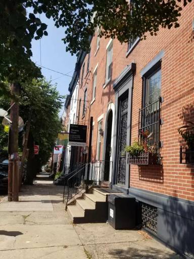 Main picture of 960 N 5th St