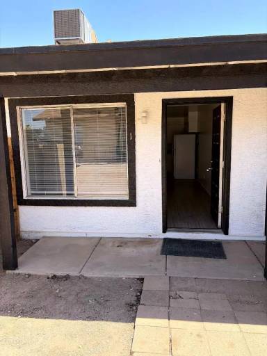 Main picture of 576 N San Marcos Dr