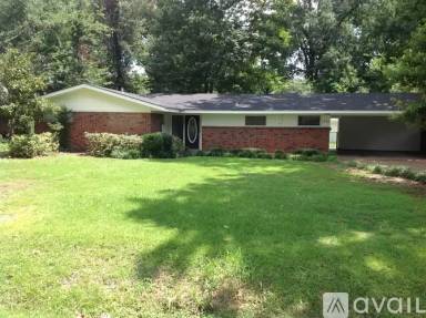 Main picture of 1704 Auburn Ave