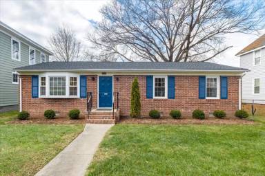 Main picture of 2910 Fendall Ave