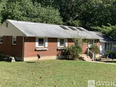 Main picture of 46 Crooked Ln