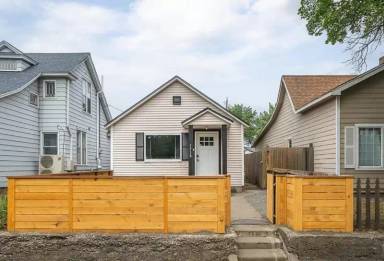 Main picture of 1718 W Dean Ave