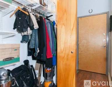 Main picture of 2101 W Rice St