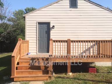 Main picture of 8185 Center Dr