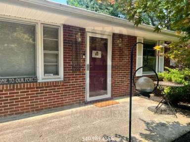 Main picture of 3203 Ledgewood Ave