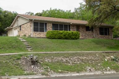 Main picture of 1106 S 31st St