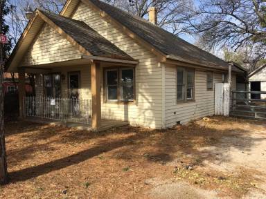 Main picture of 2319 SW 27th St