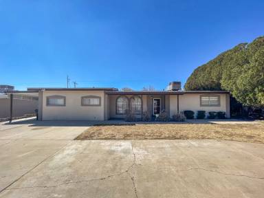 Main picture of 3005 Mountain View Dr