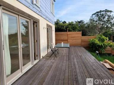 Main picture of 1007 King Dr