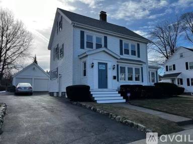 Main picture of 207 1st St