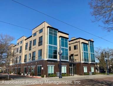 Main picture of 433 SE Washington St