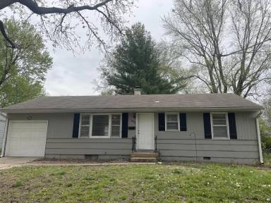 Main picture of 8907 E 72nd St