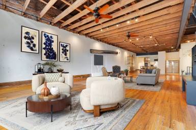 Main picture of 119 N Main St