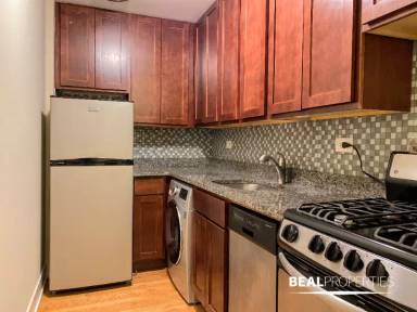 Main picture of 555 W Arlington Apartments