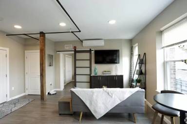 Main picture of Pearson’s Place