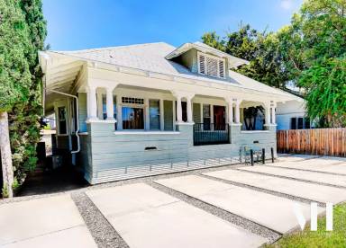 Main picture of 1223 W 37th Pl