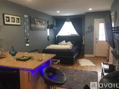 Main picture of 1700 Mahan Ave