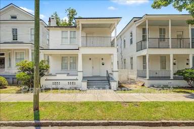 Main picture of 613 W 39th St