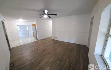 Main picture of 221 Edison Dr