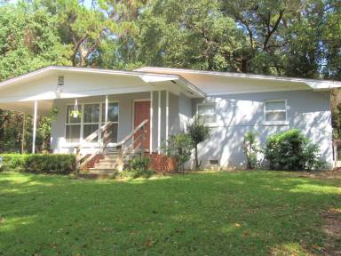 Main picture of 1856 Honeysuckle Dr