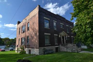 Main picture of 213 N Hickory St