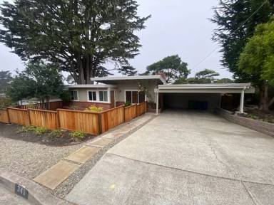 Main picture of 340 Bishop Ave