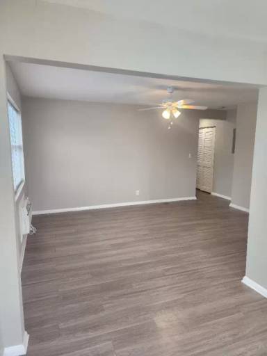 Main picture of 1341-1361 SE 3rd CT