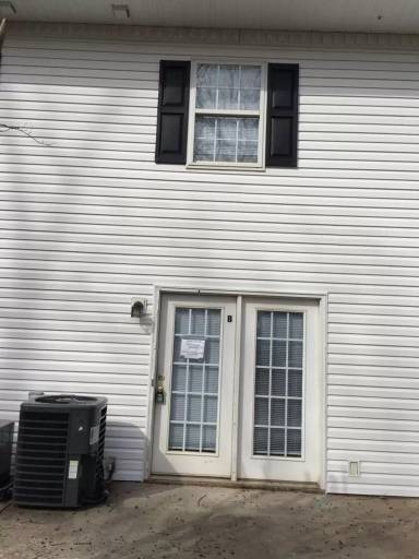 Main picture of 1205 S Main St