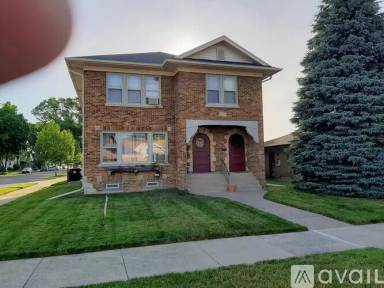 Main picture of 2700 Green St