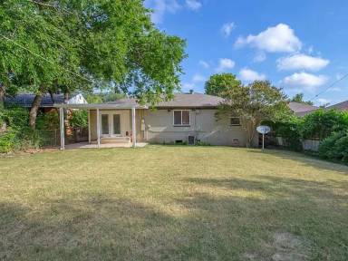 Main picture of 2804 NW 46th St