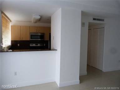 Main picture of 2400 SW 27th Ave