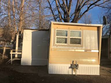 Main picture of 2006 10th Ave N