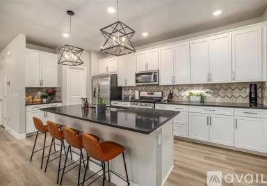 Main picture of 8324 Holman St