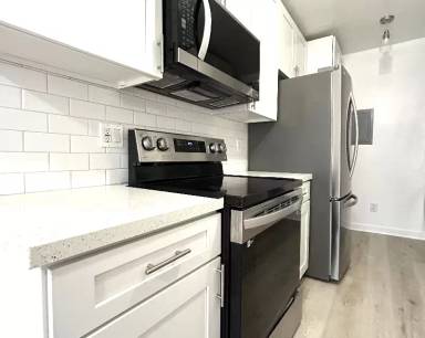 Main picture of 5335 Yarmouth Ave